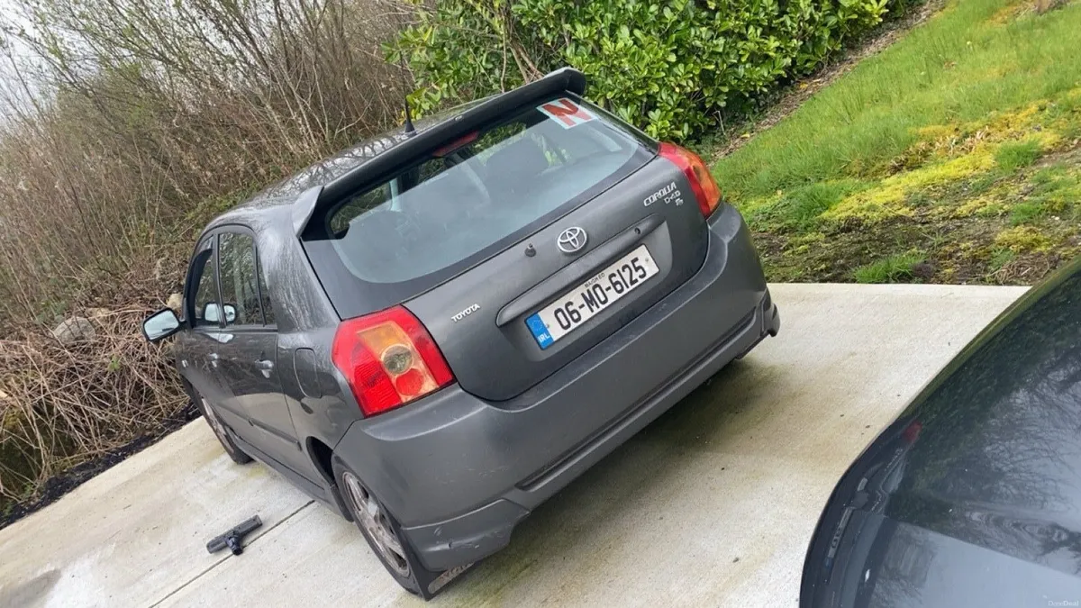 E12 Corolla - Image 2