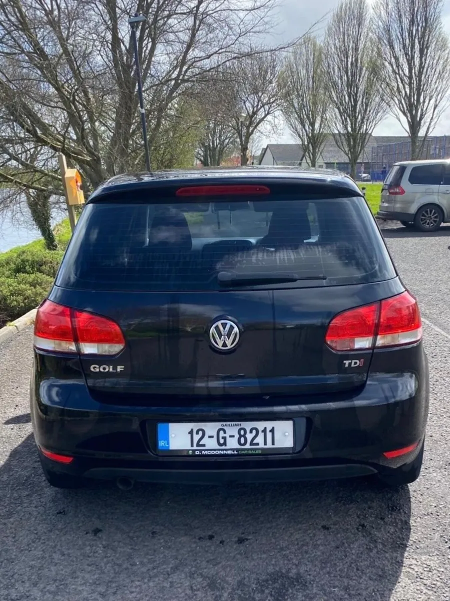 Volkswagen Golf 2012 - Image 2