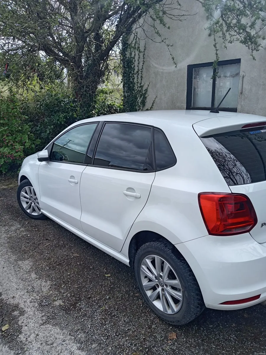 Volkswagen Polo 2015 - Image 3