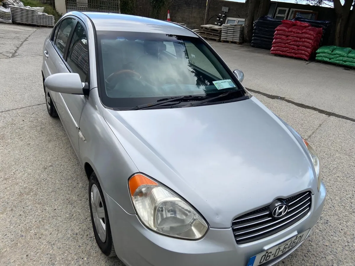 Hyundai Accent 1.4 Petrol - Image 3