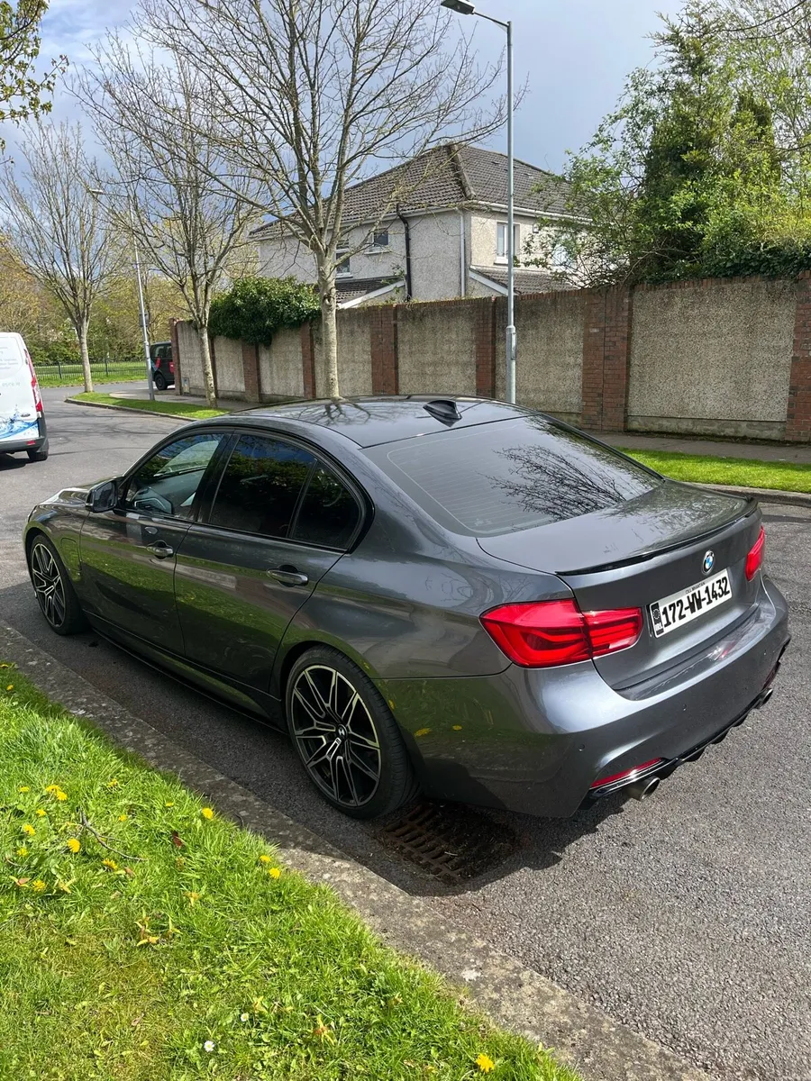 BMW 330e - Image 4