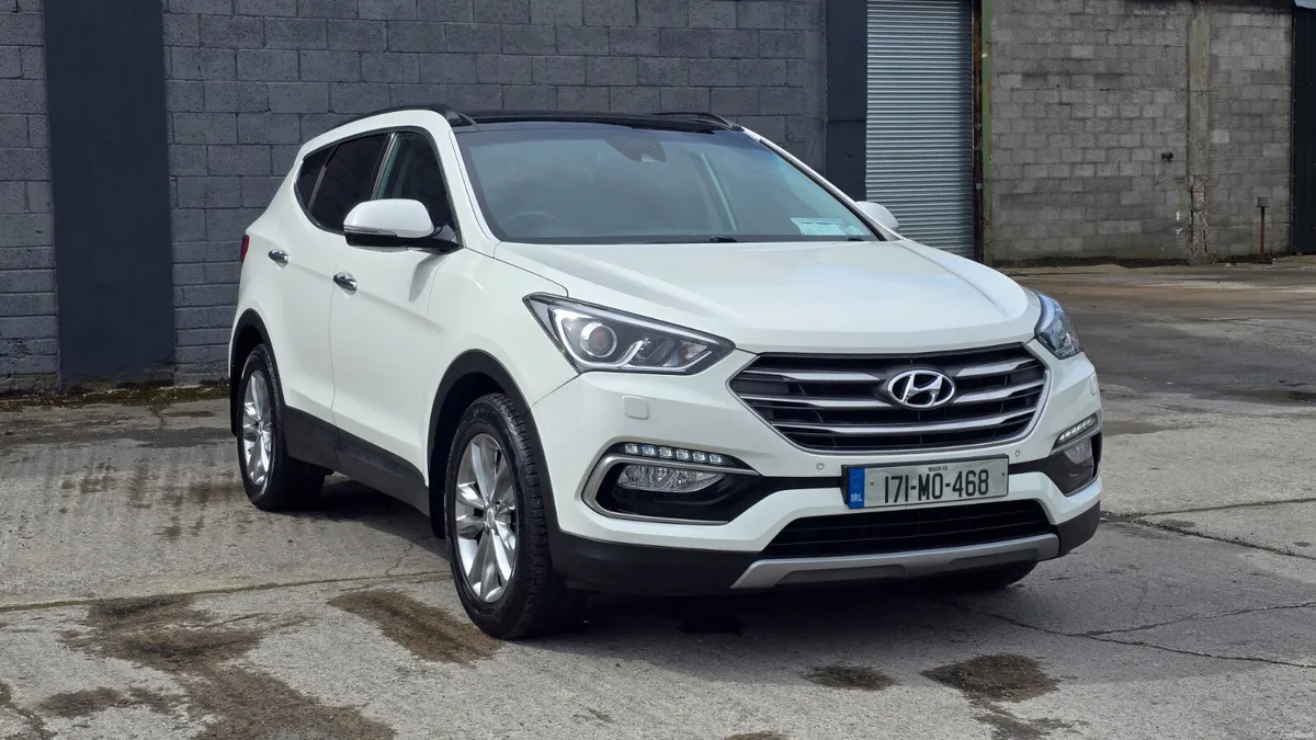 🔥2017 Hyundai SantaFe 2.2 Premium 4WD Automatic🔥 - Image 1