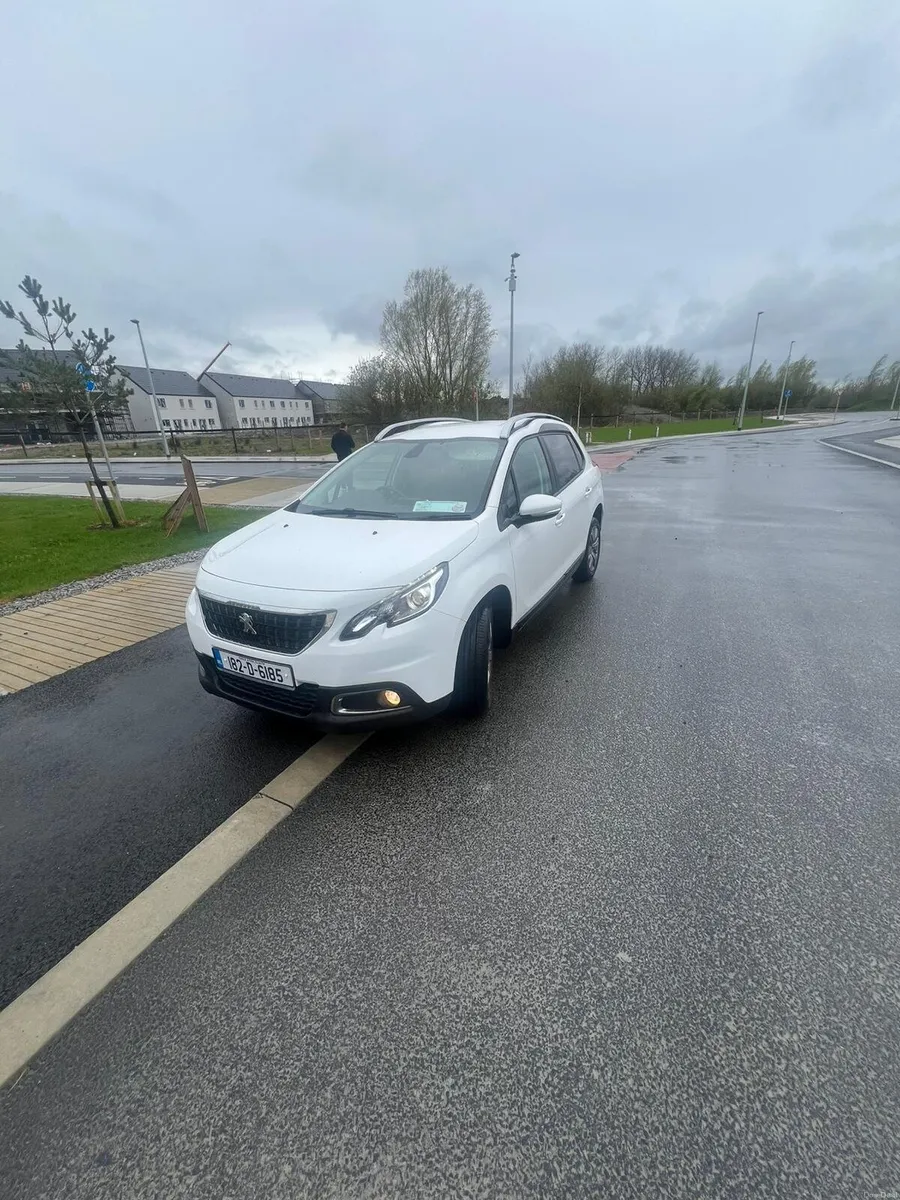 182 Peugeot 3008 1.2 Pet low kms €8950 - Image 1
