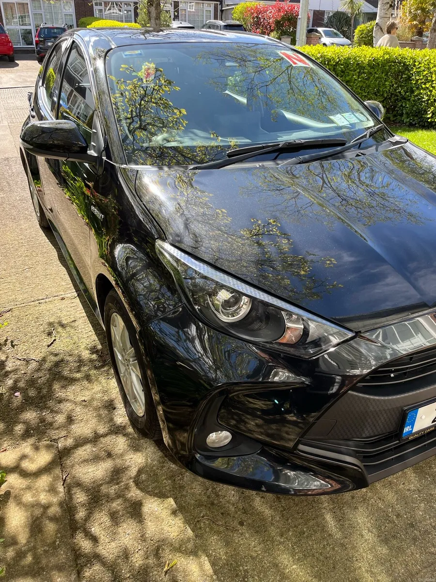 Toyota Yaris 21 1.5 hybrid automatic - Image 2