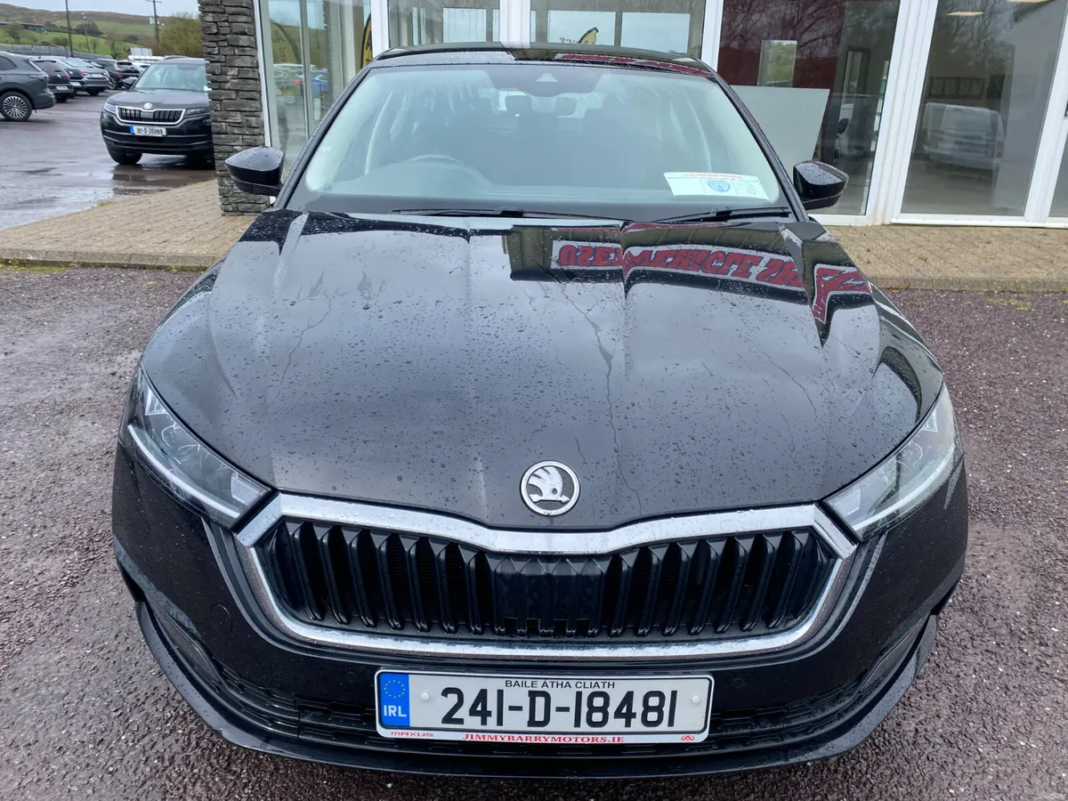 2024 Skoda Octavia AMBITION 2.0 TDI 115 - Image 3