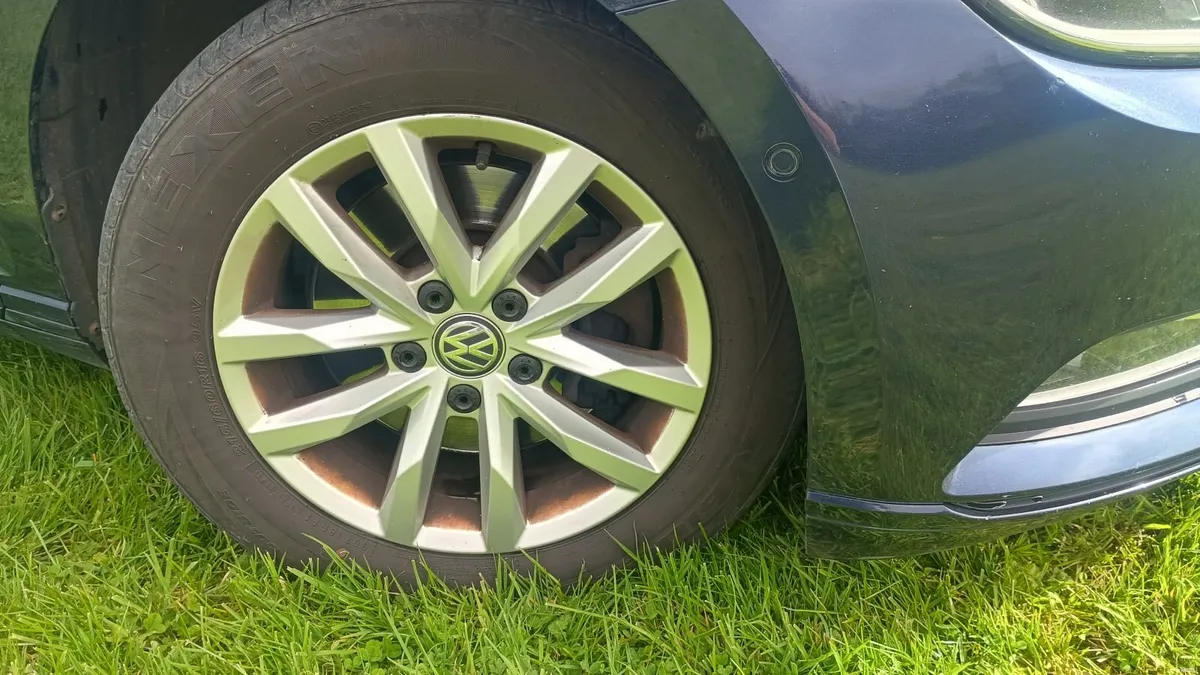 Volkswagen Passat 2016 - Image 4