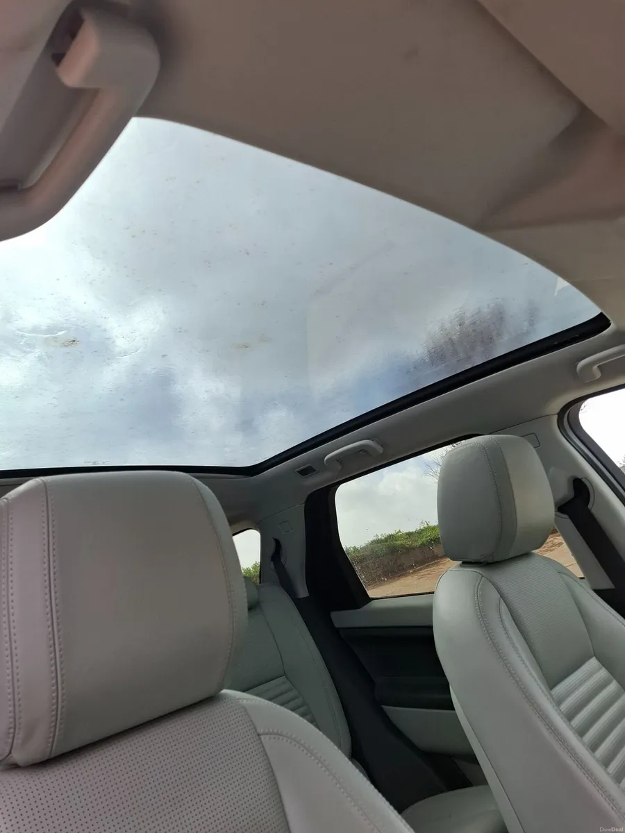 Land Rover Discovery 2015 - Image 4