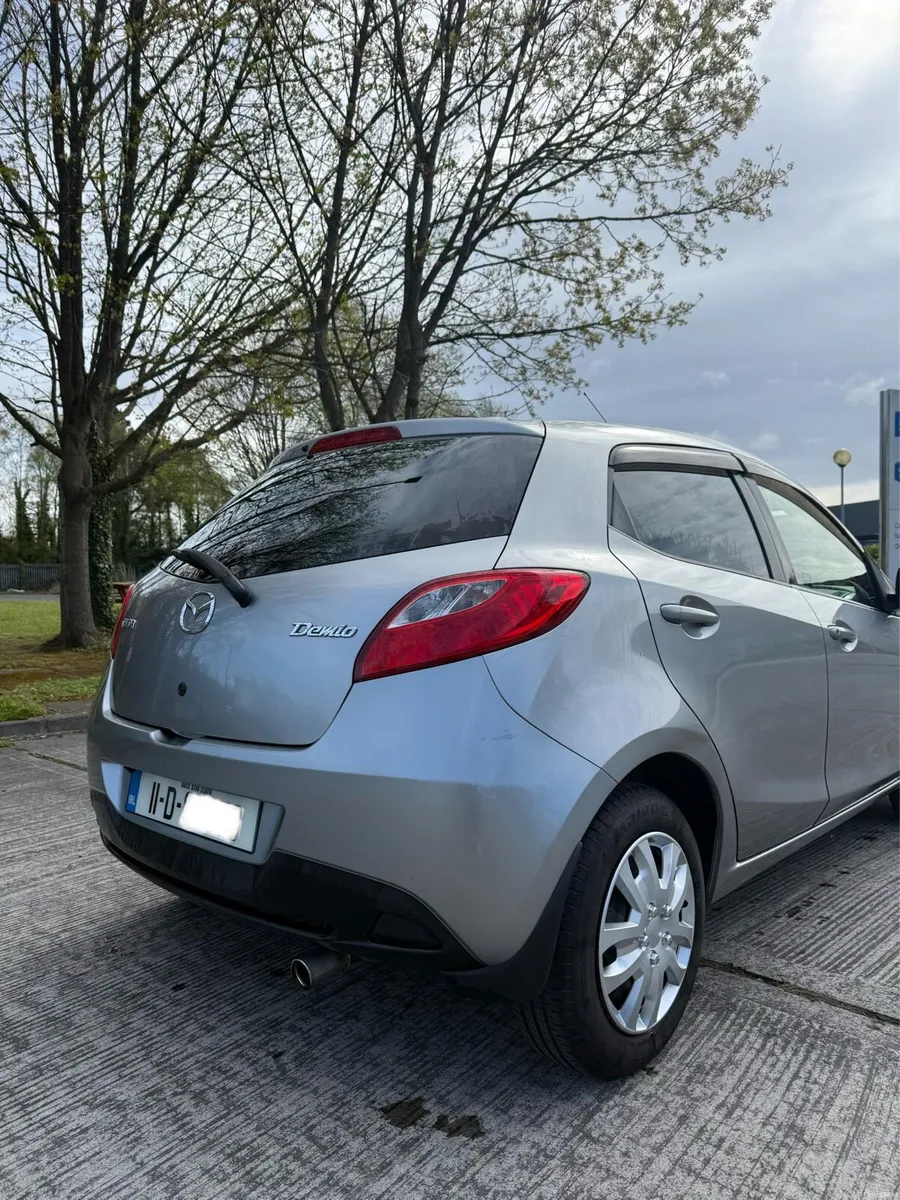 mazda demio - Image 2