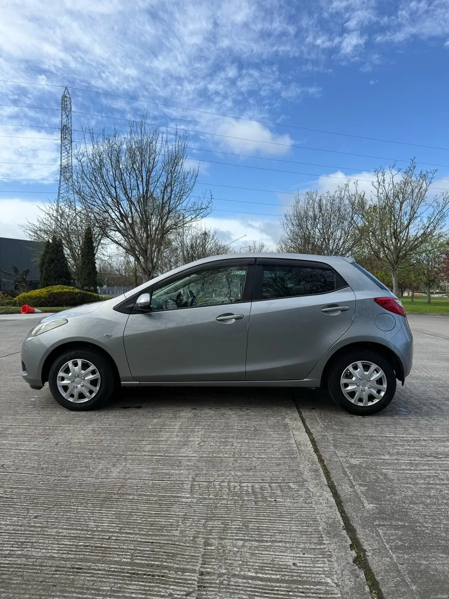 mazda demio - Image 4