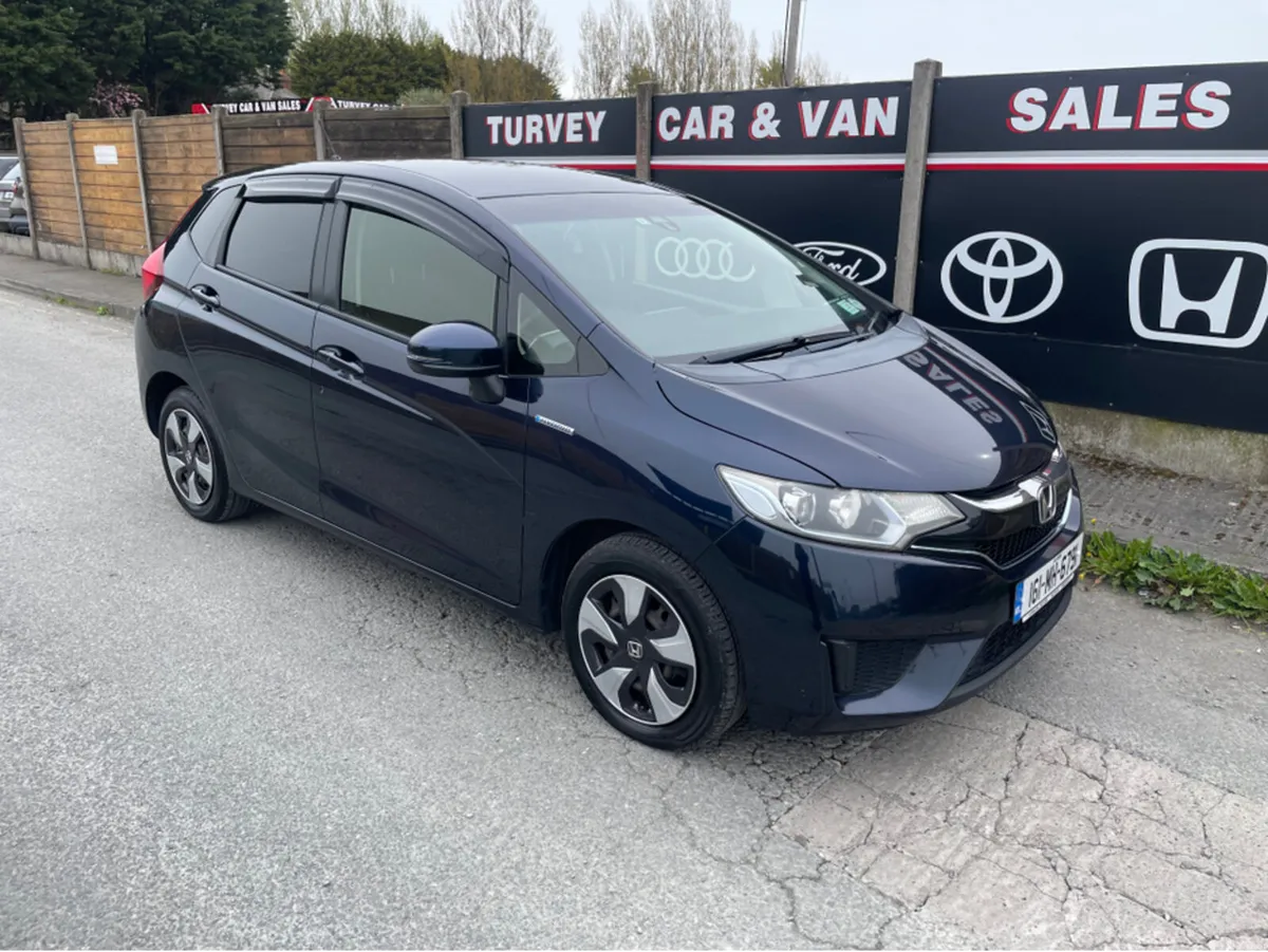 Honda Fit DAA-GP5 HYBRID 5DR AUTOMATIC - Image 2
