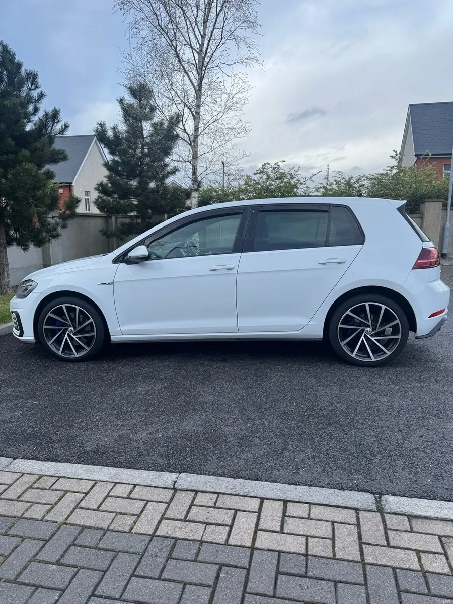 2018 Golf GTE - Image 4