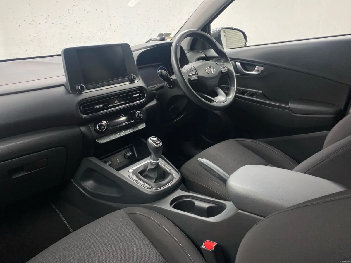 Hyundai KONA Executive 1.6D MHEV Manual - Image 3