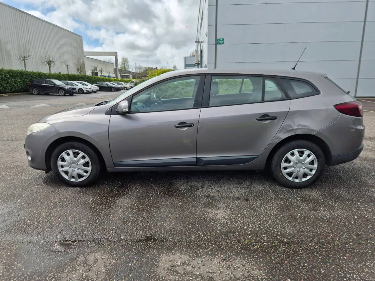 2010 Renault Megane Estate - Image 3