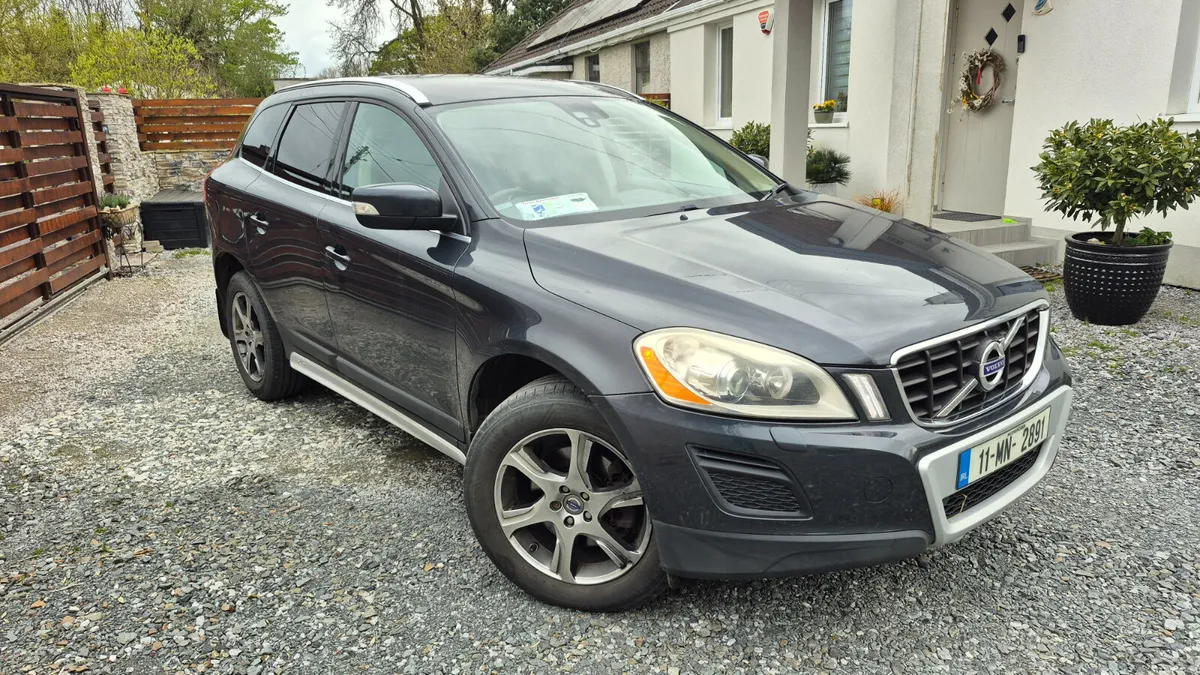 2011 Volvo XC60 2.0D DRIVE LUX LEATHER - Image 1