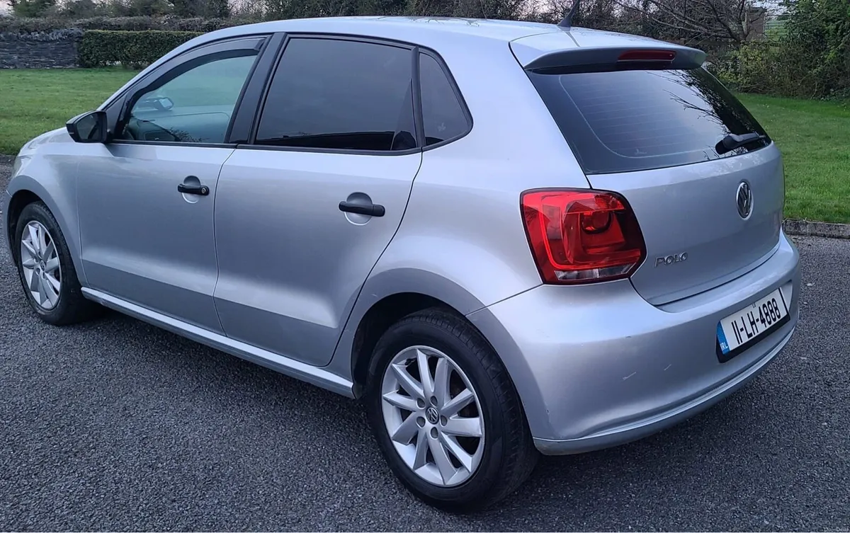 Volkswagen Polo 2011 - Image 2