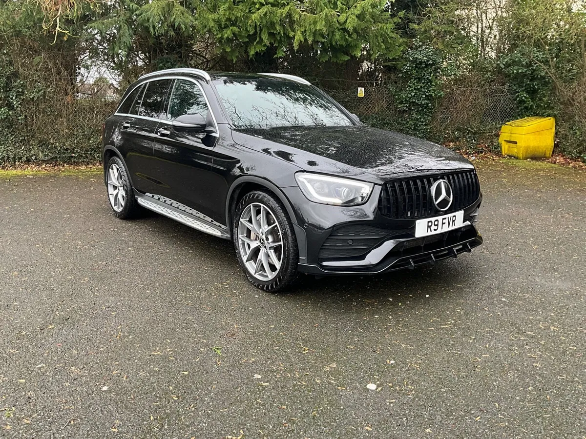 Mercedes-Benz 300 2020 - Image 1