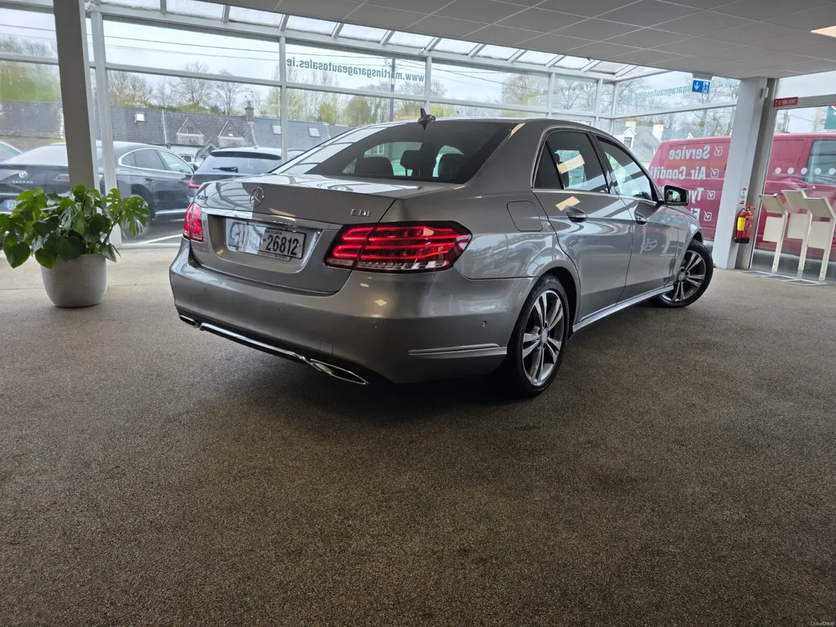 Mercedes-Benz E-Class 2.1 D Elegance Sport 2014 - Image 3