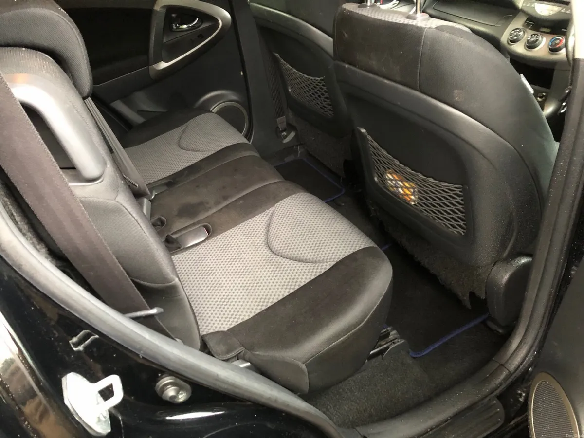 Toyota Rav 4  2.l Petrol 4+4 LUNA - Image 3