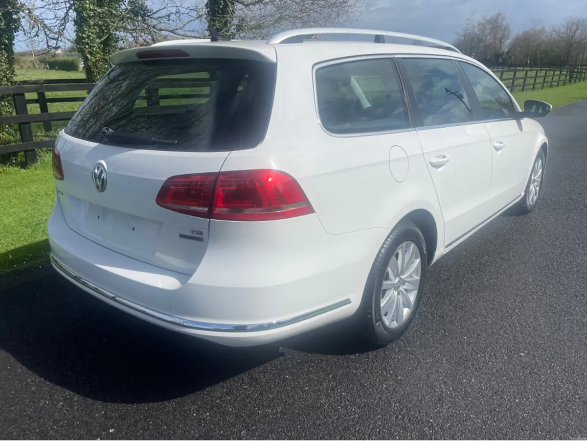 Volkswagen Passat Estate 1.4 auto - Image 3
