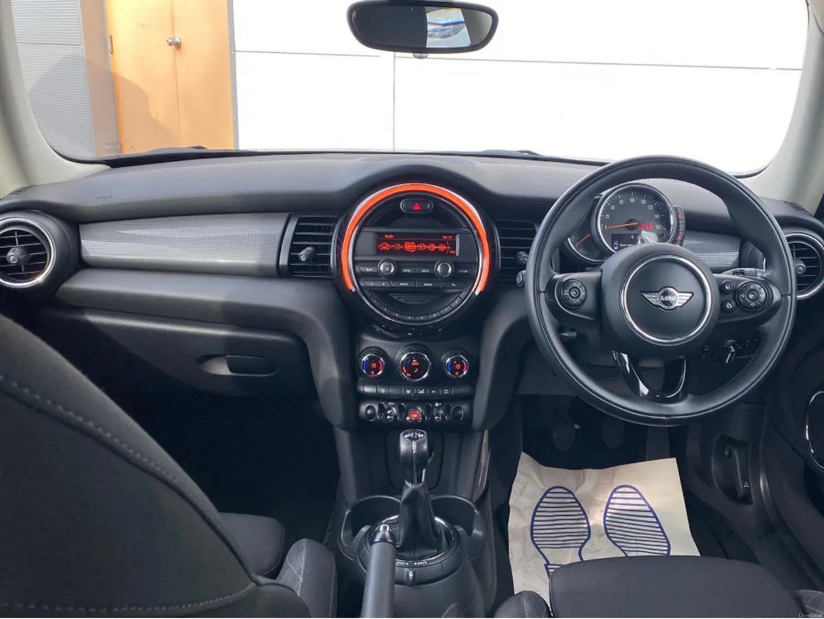 Mini Cooper 2.0D  5DR COOPER D 3DR - Image 3