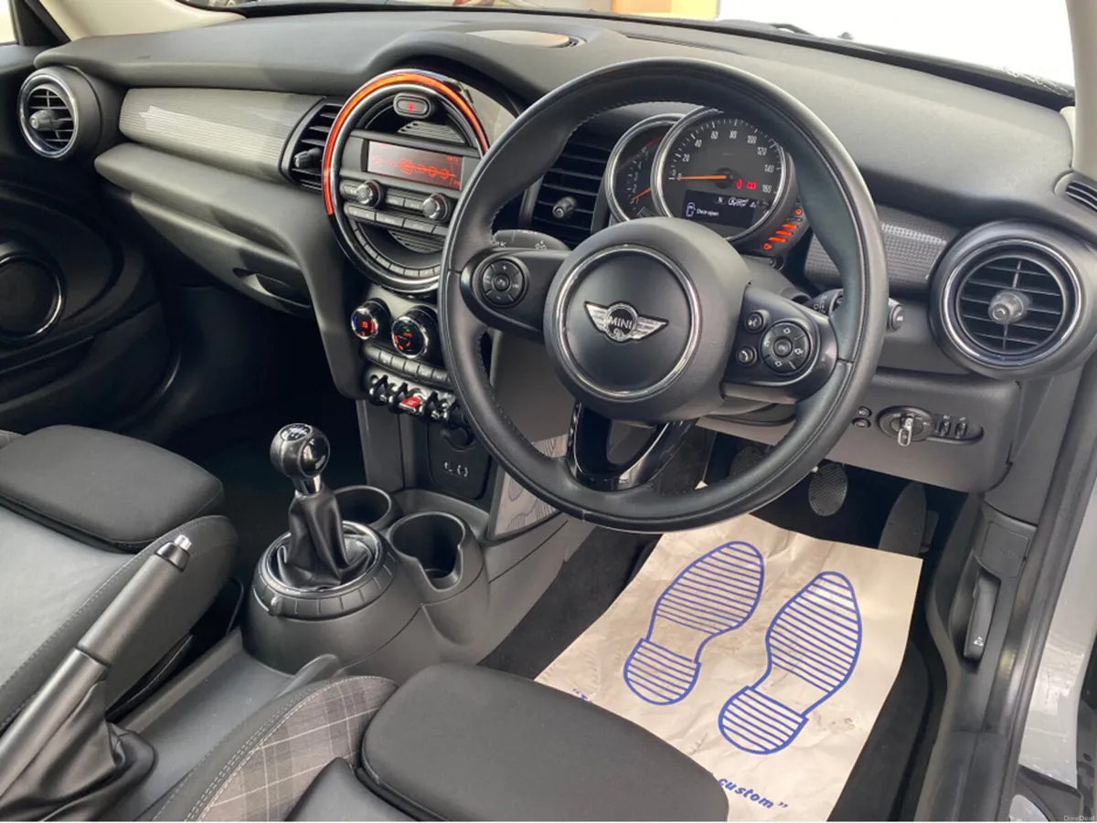 Mini Cooper 2.0D  5DR COOPER D 3DR - Image 2