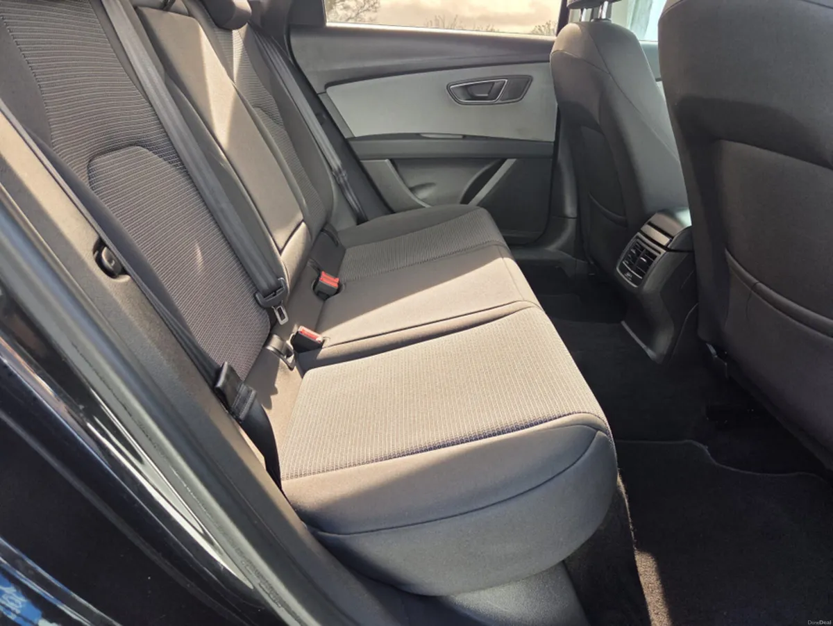 SEAT Leon ST PA 1.6 TDI 115HP SE 5DR ESTATE - Image 5