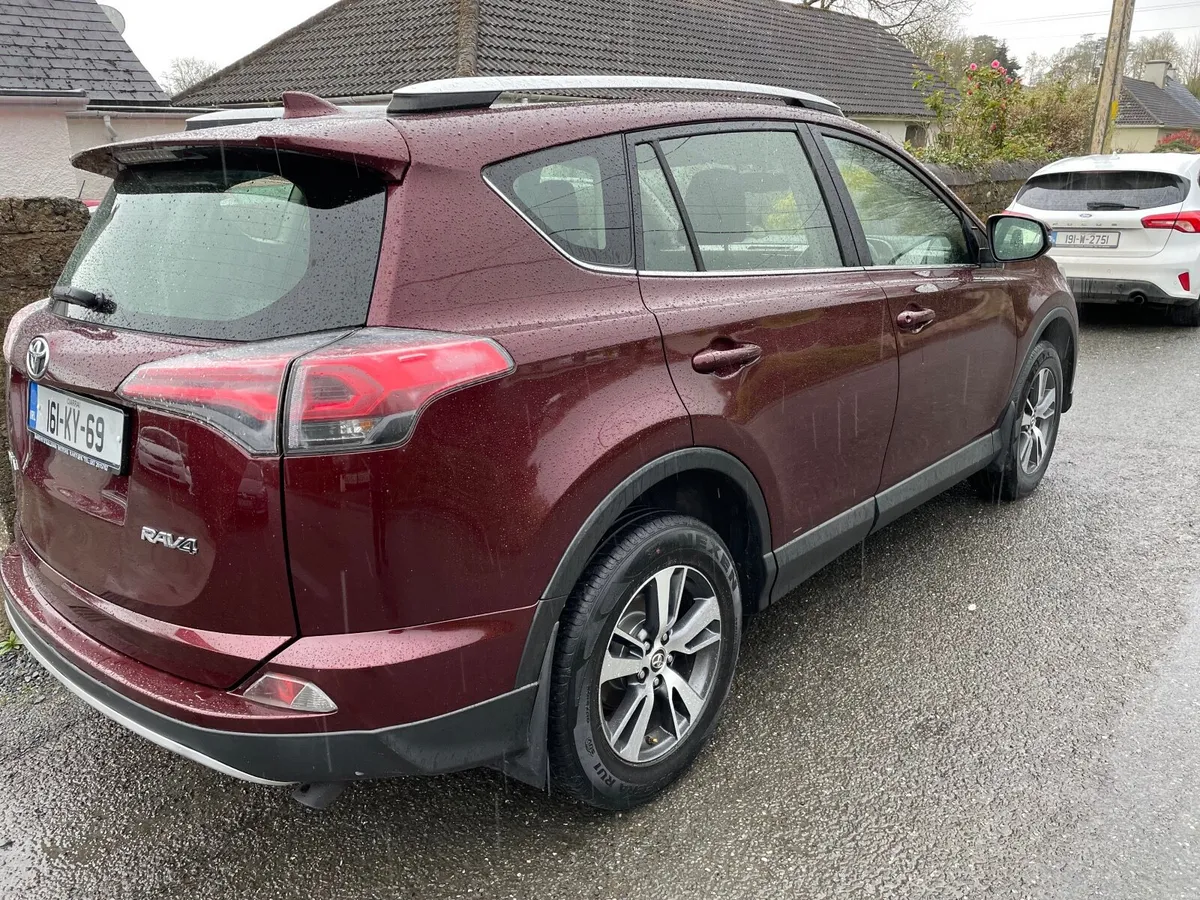 Toyota RAV4 2.0 D4D Luna 2016 - Image 4