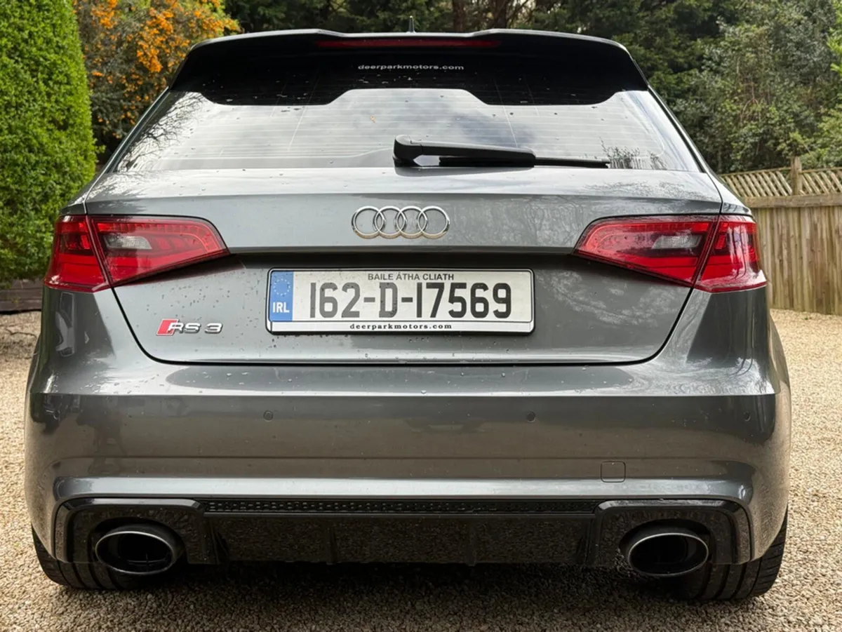Audi RS3 2.5 TFSI QUATTRO - Image 4