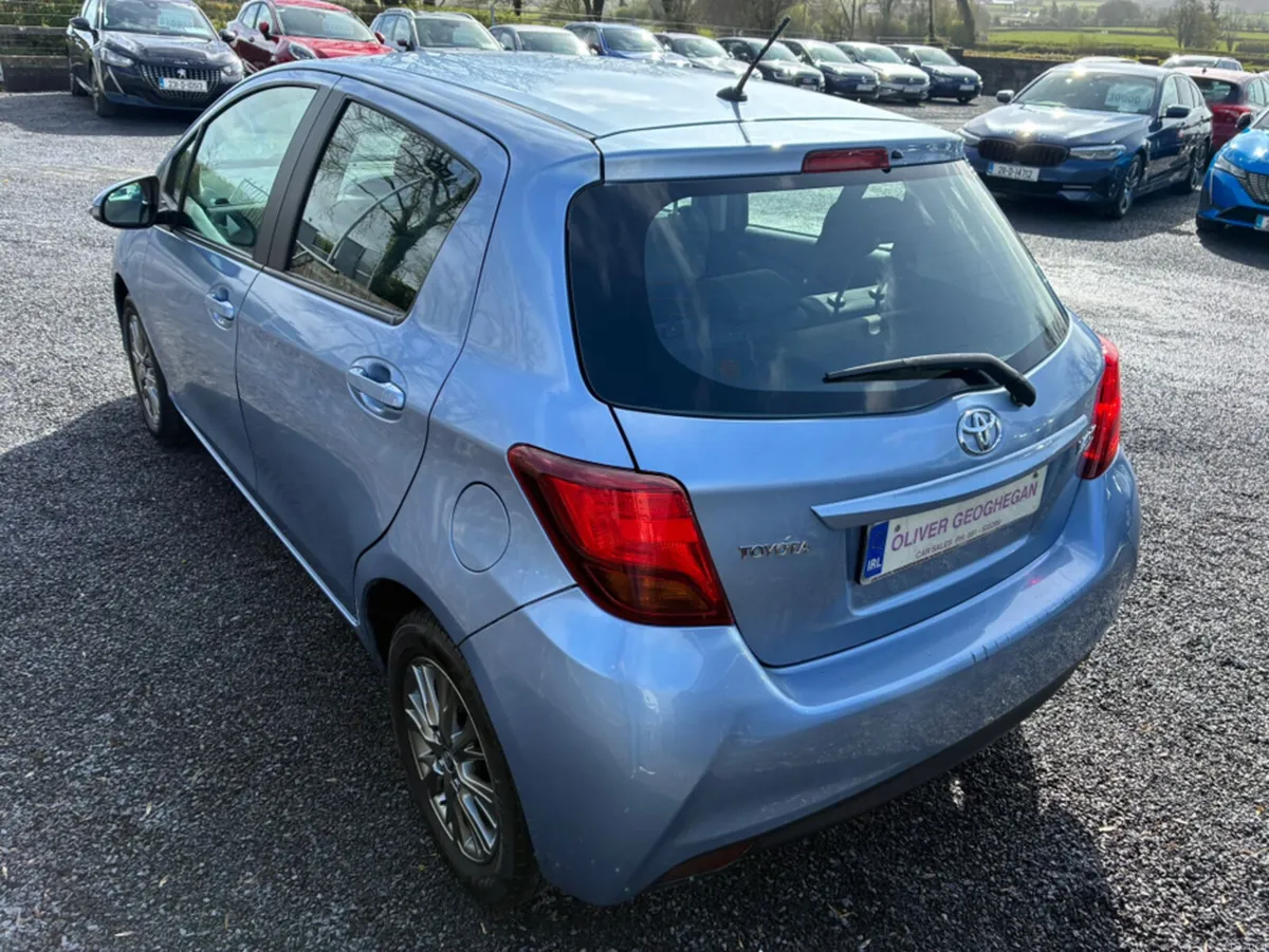 Toyota Yaris 1.0 AURA MC - Image 3