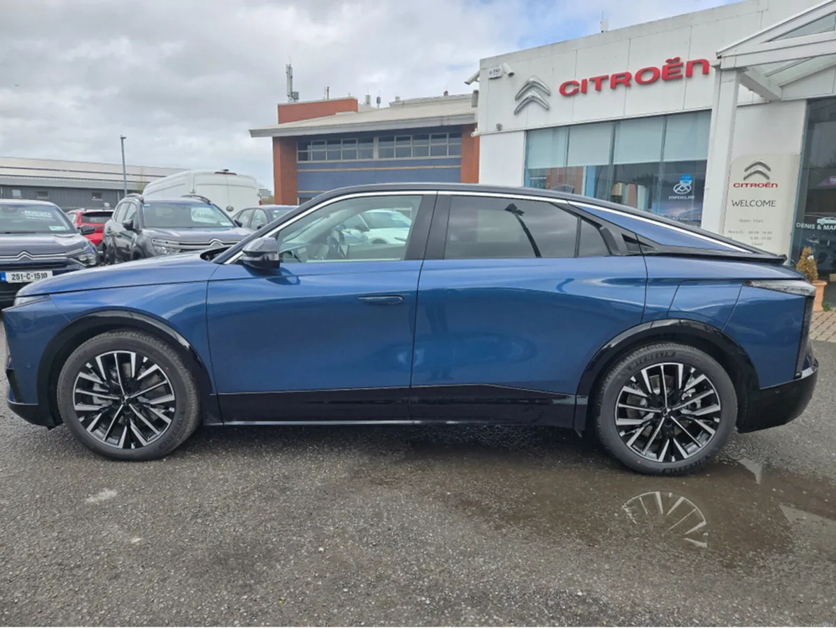 DS Automobiles Other DS Automobiles DS 8 PALLAS - Image 2