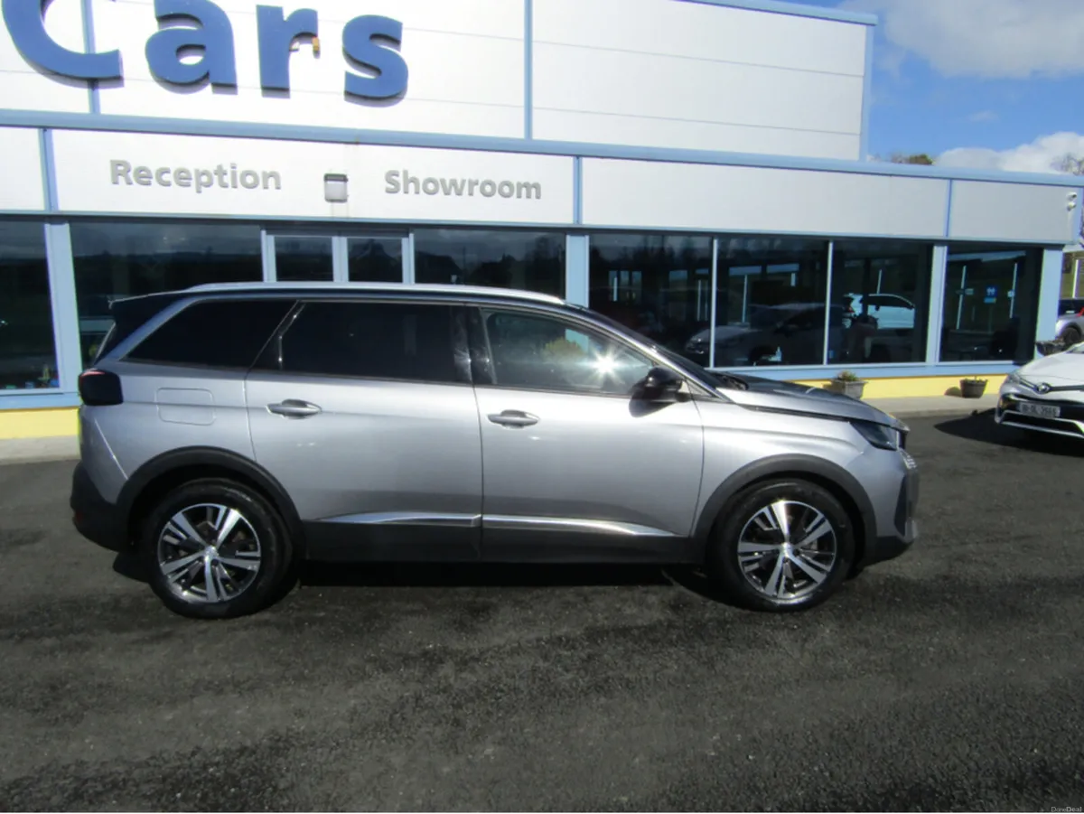 Peugeot 5008 ALLURE PREMIUM PLUS BHDI 7 SEATER AUT - Image 3