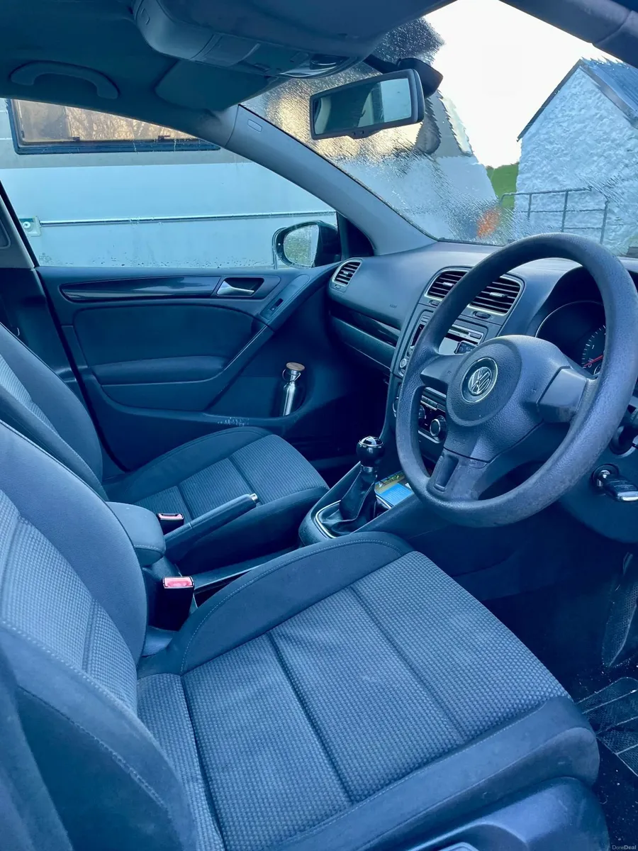 Volkswagen Golf 2009 - Image 4