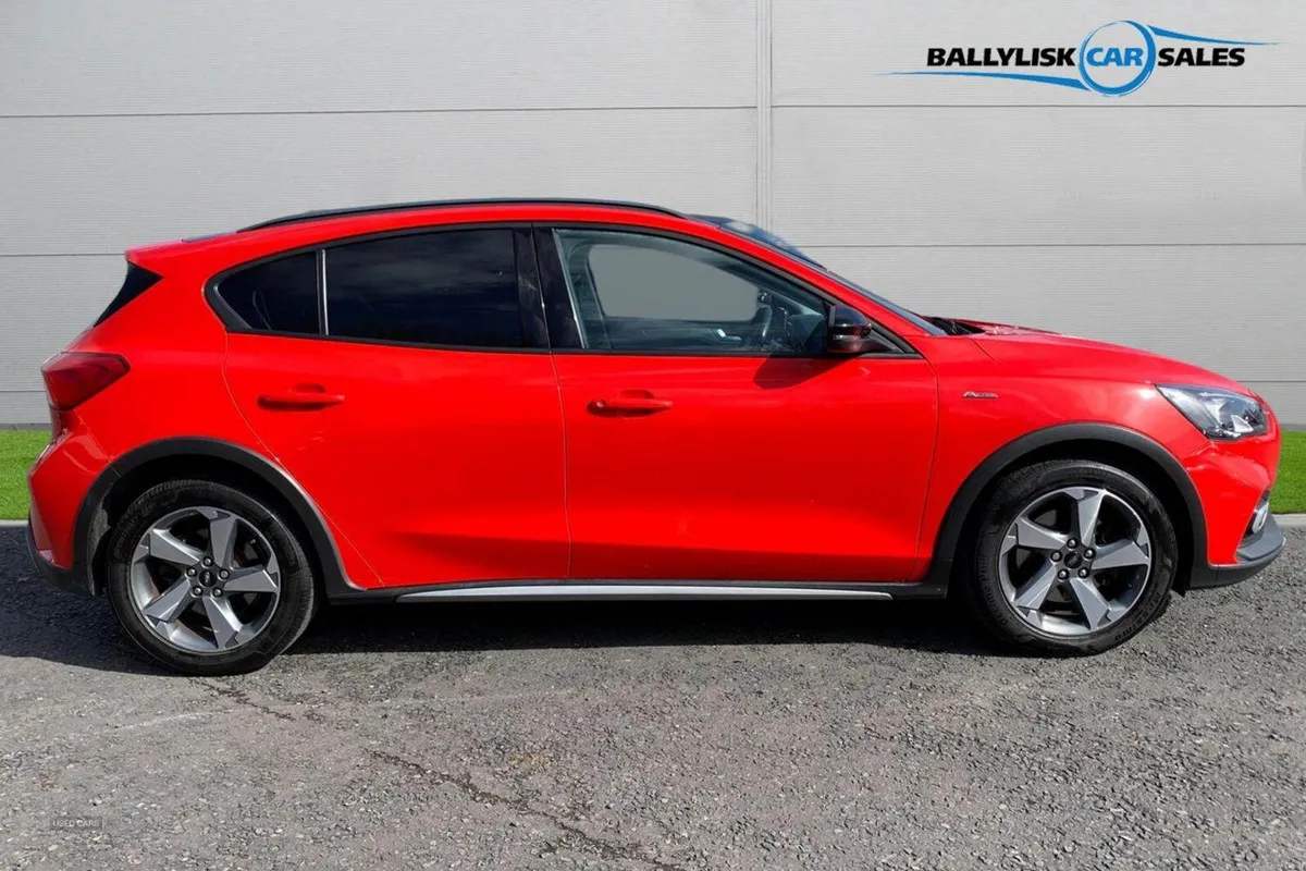 Ford Focus 1.0T 125PS Active in Race Red with 30K - Image 3
