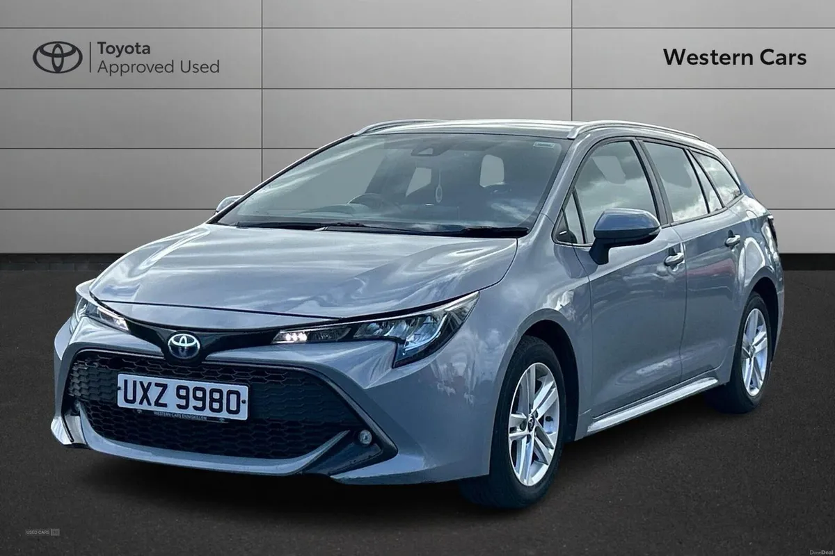 Toyota Corolla 1.8 VVT-h Icon Touring Sports CVT E - Image 3