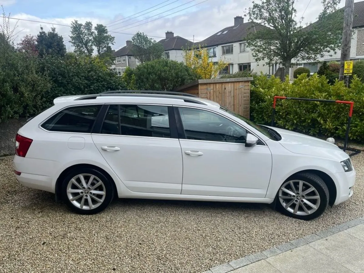 Skoda Octavia 2014 - Image 2