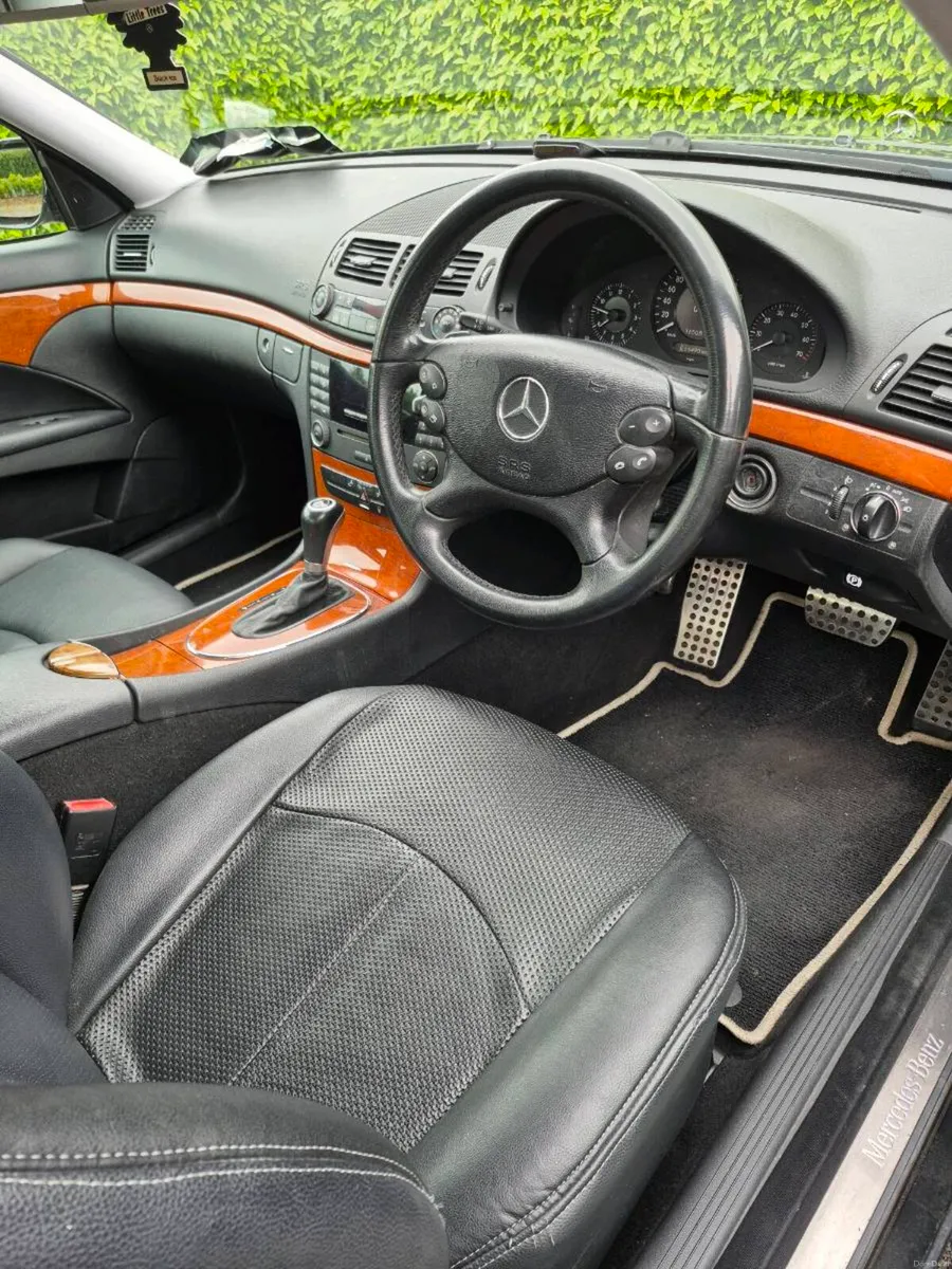 Mercedes E 200 kompressor - Image 2