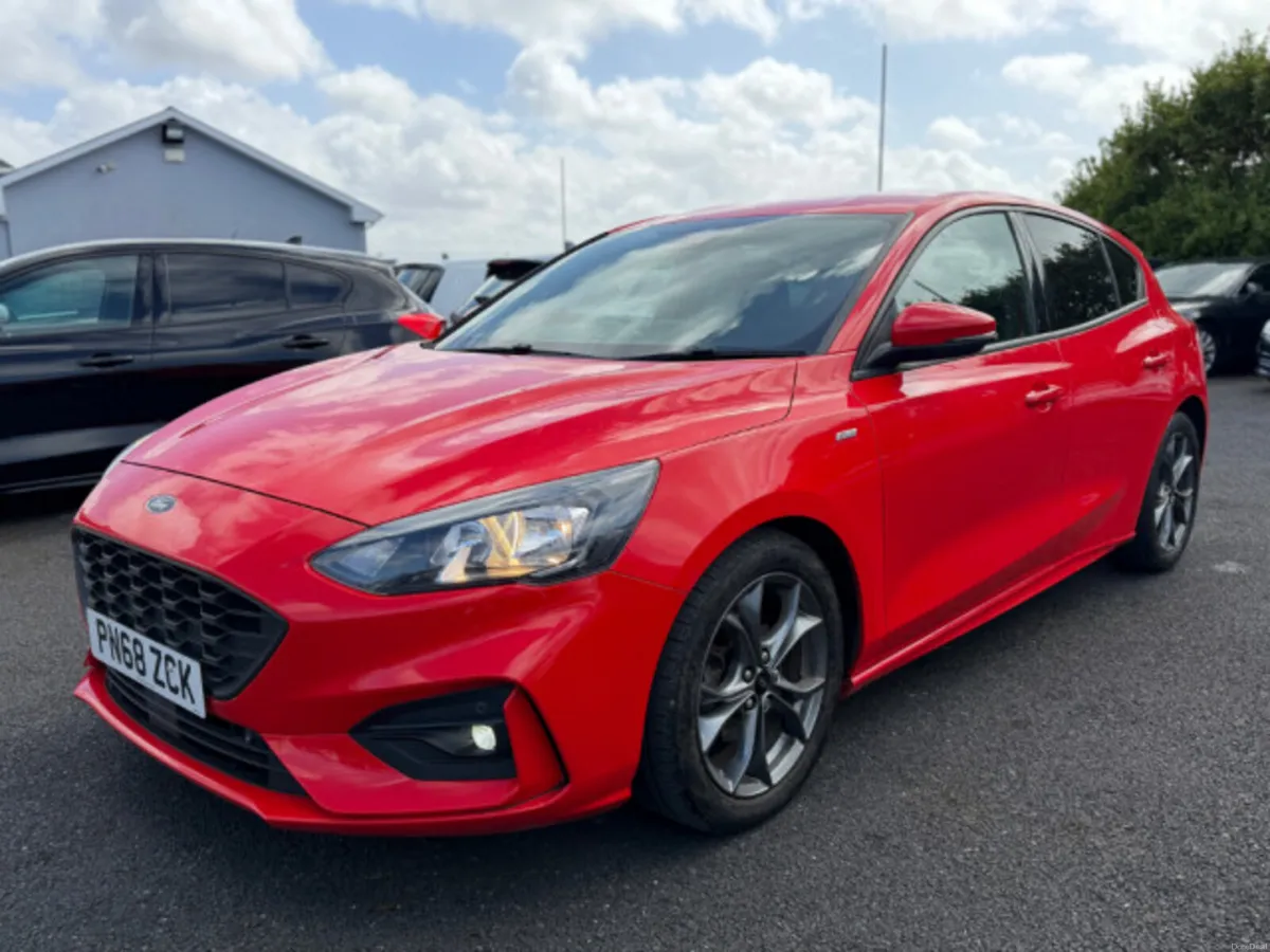Ford Focus ST-LINE TDCI - Image 2