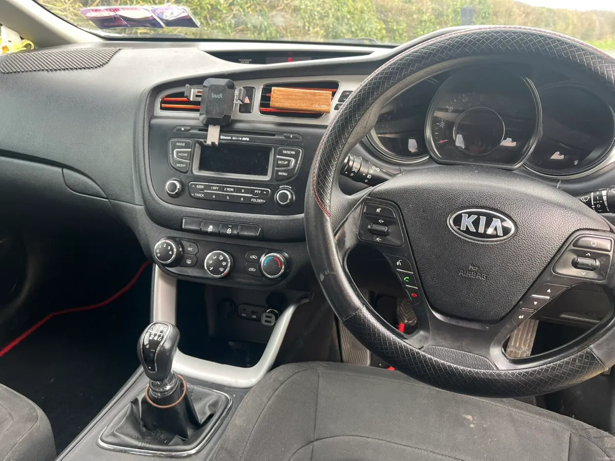 KIA Ceed Car for Sale - Image 2