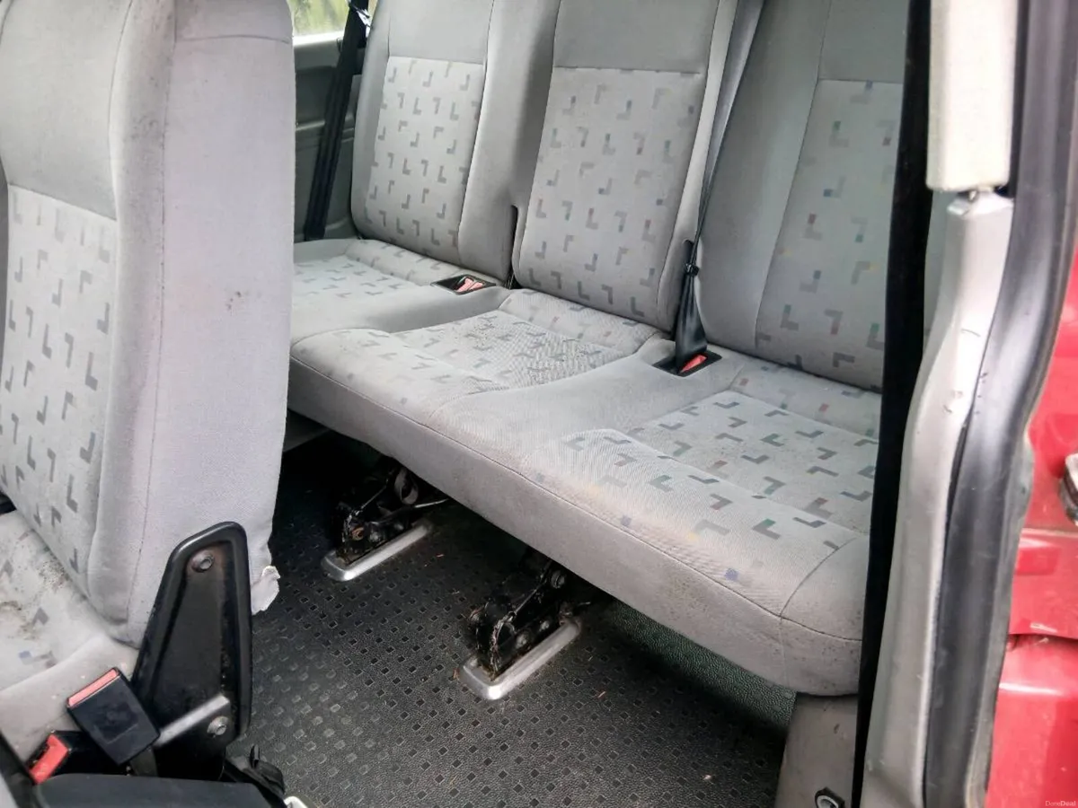 VOLKSWAGEN SHUTTLE SWB 77KW TDI 5SPEED 9-5 - Image 4