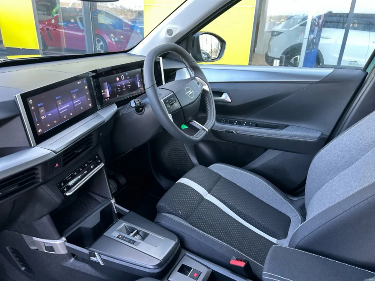 Opel Frontera MHEV GS 1.2 136BHP AUTO - Image 3