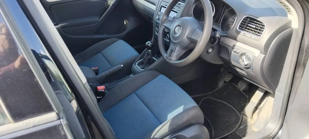 2012 vw golf - Image 4