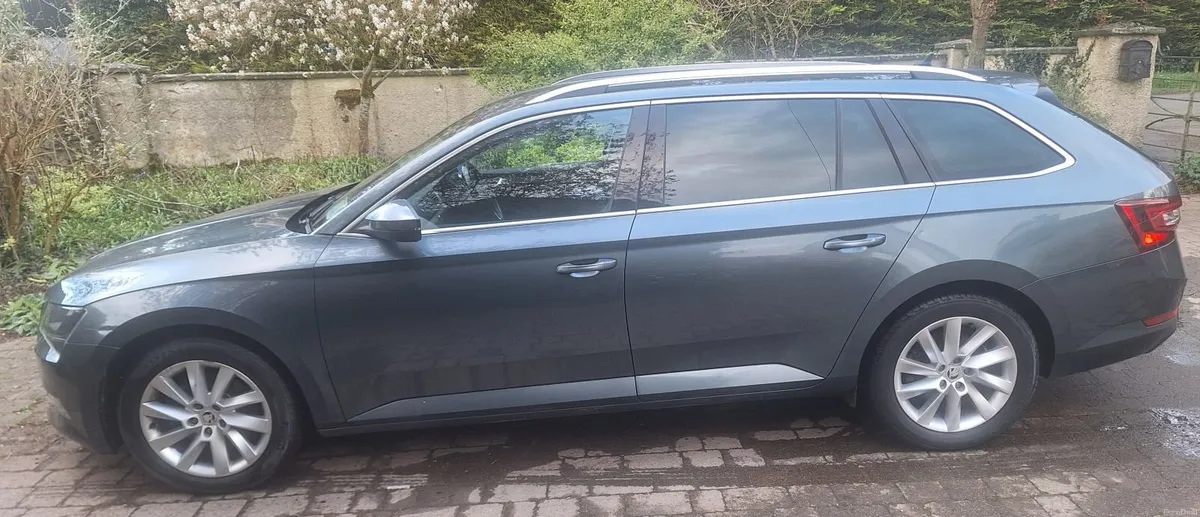 Skoda Superb 2019 - Image 4