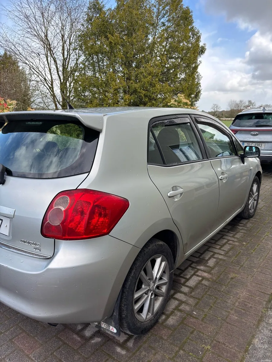 Diesel Toyota Auris High Spec - Image 4