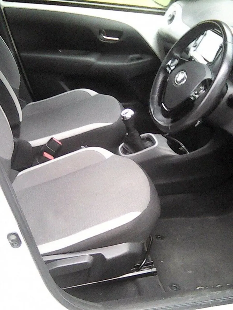 Toyota Aygo X-Play, 1,0L  5DR, 2021 , As New, - Image 5