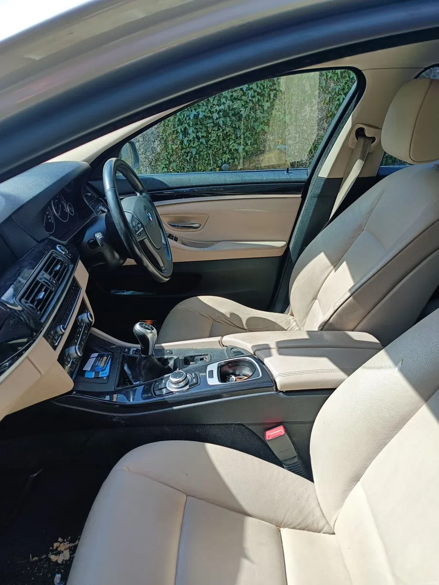 BMW 5-Series 2012 - Image 4