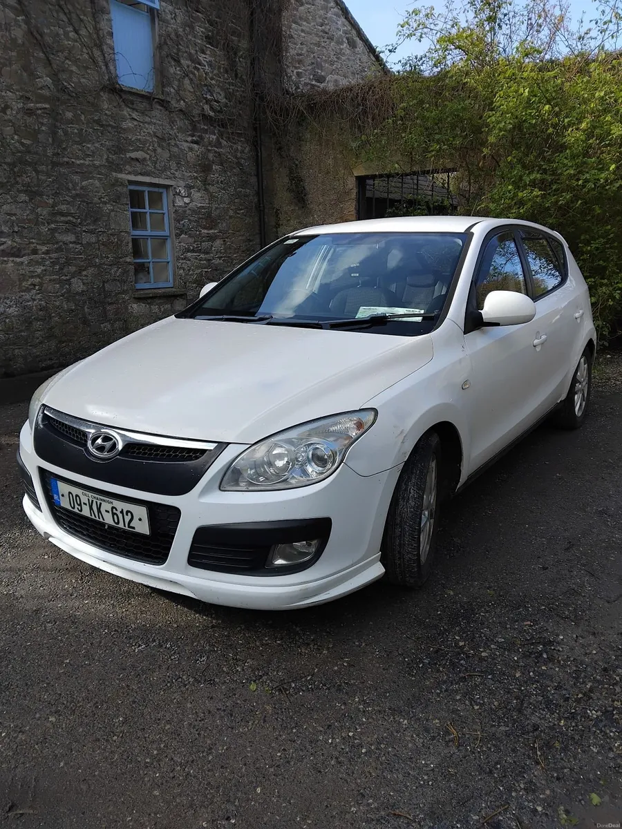 Hyundai i30 new nct 02/2027 - Image 2