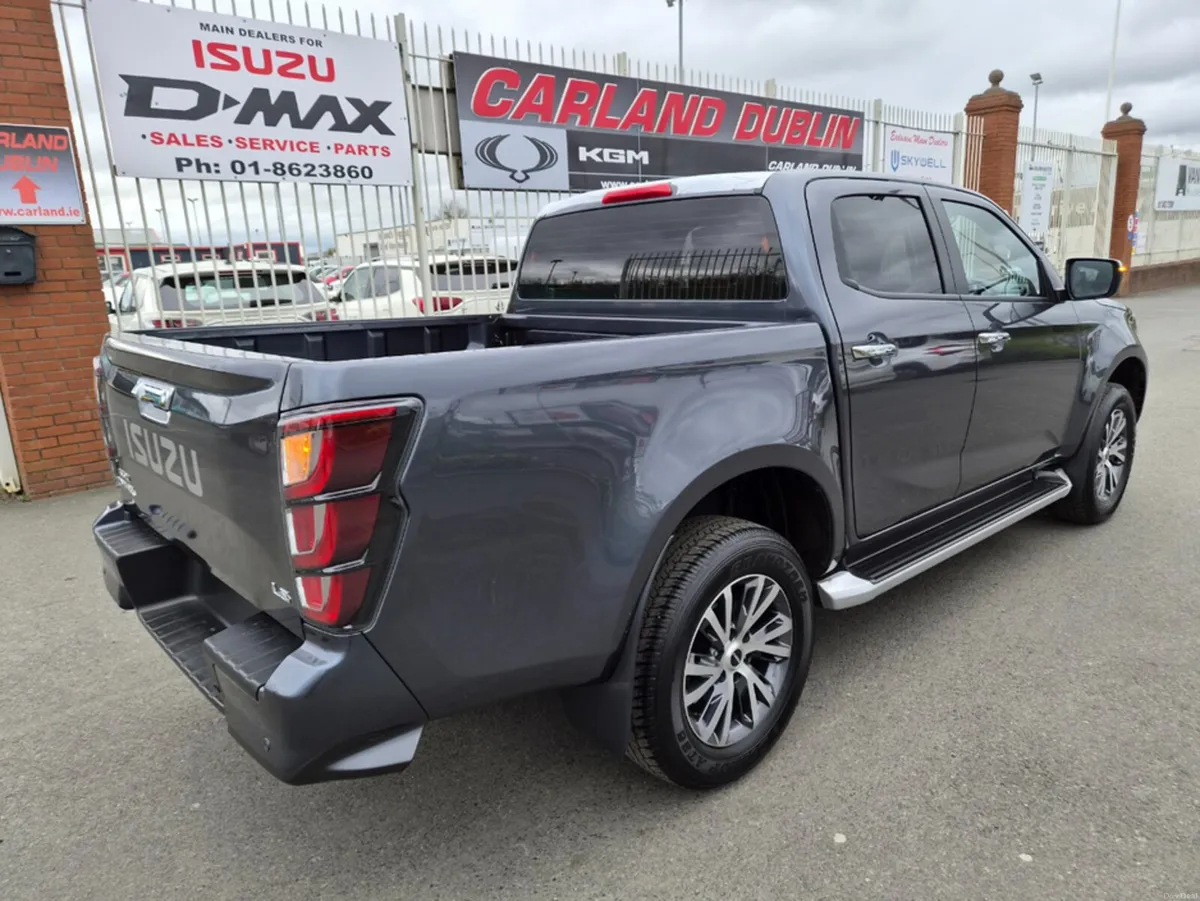 (5yr 100k kms warranty) 1.9 Turbo Diesel Auto - Image 4