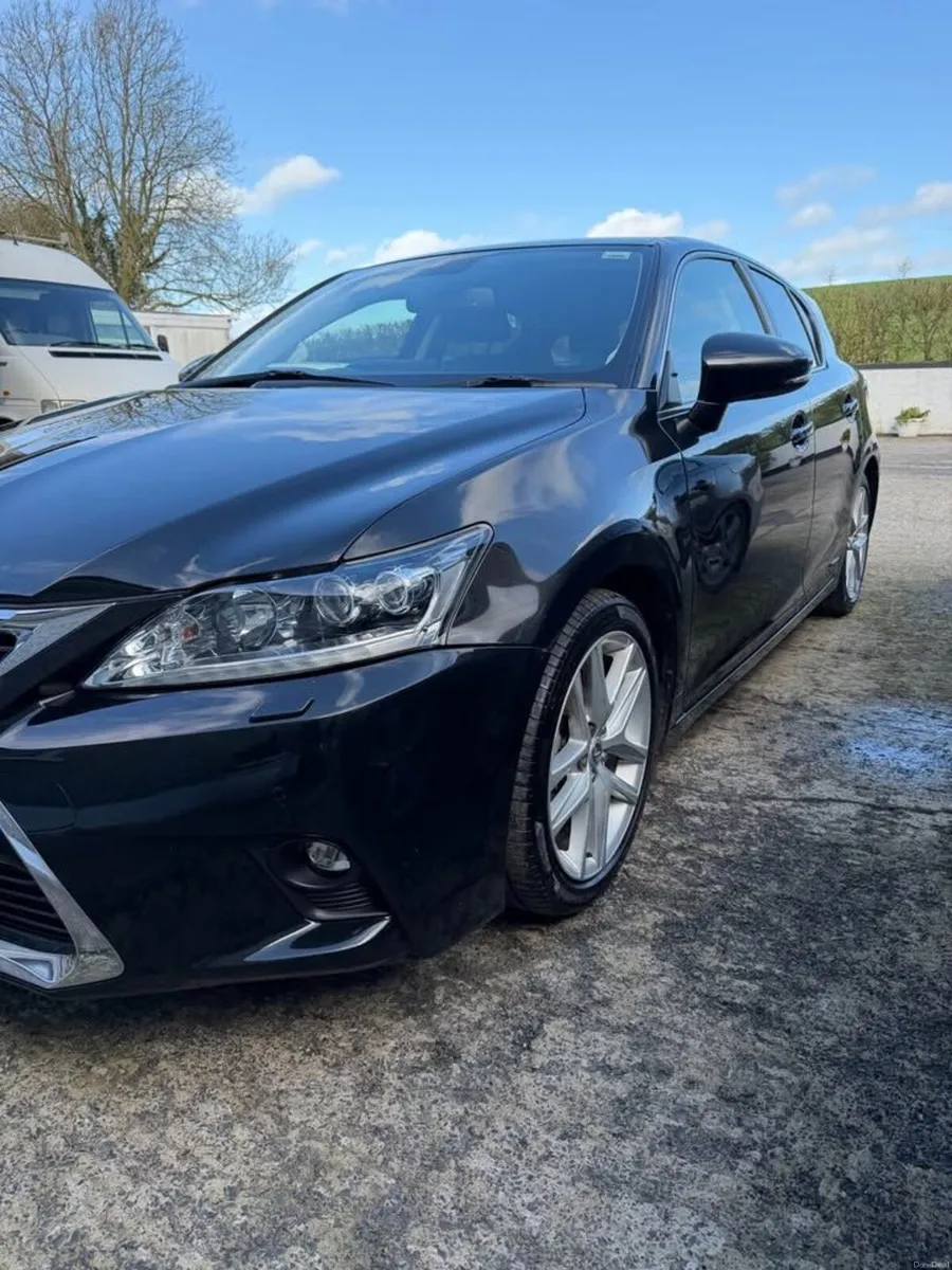 Lexus CT 200h Premier (Hybrid, FSH, Full Leather) - Image 3