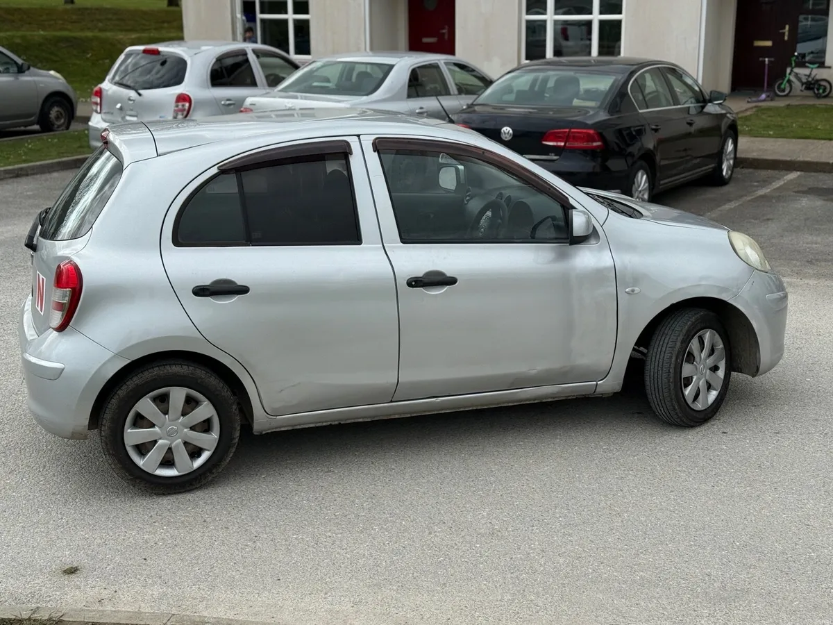 Nissan March 2012 automatic - Image 4