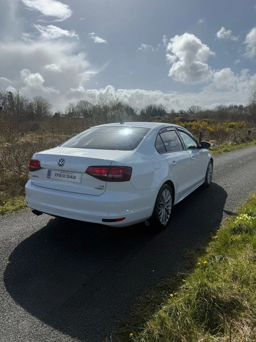 Volkswagen Jetta - Image 4